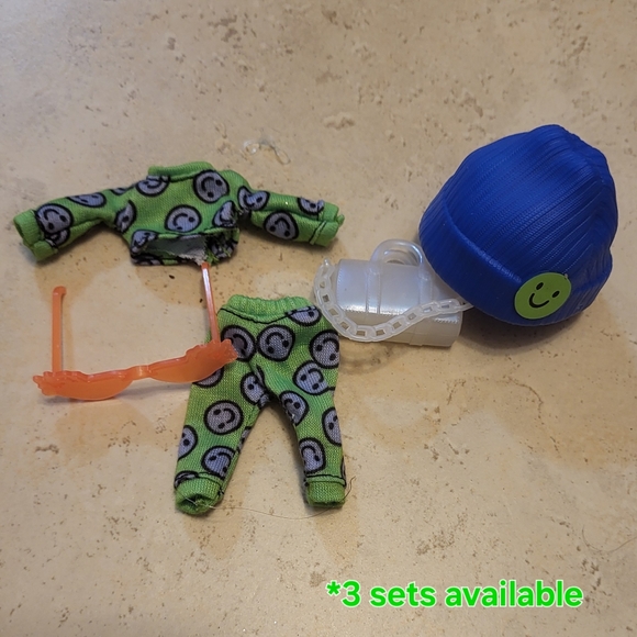 Barbie Mini Extra outfits - Picture 1 of 6